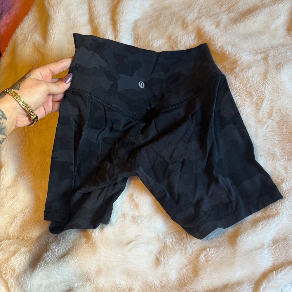 lululemon athletica Women's Dark Camo Bike Shorts